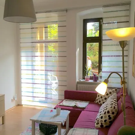 Wohfuehlen Garantiert Grosse Mit Zwei Schlafzimmern Und Terrasse