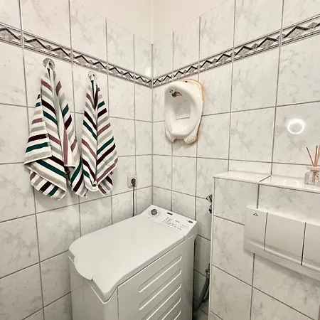 Wohfuehlen Garantiert Grosse Mit Zwei Schlafzimmern Und Terrasse Appartement *