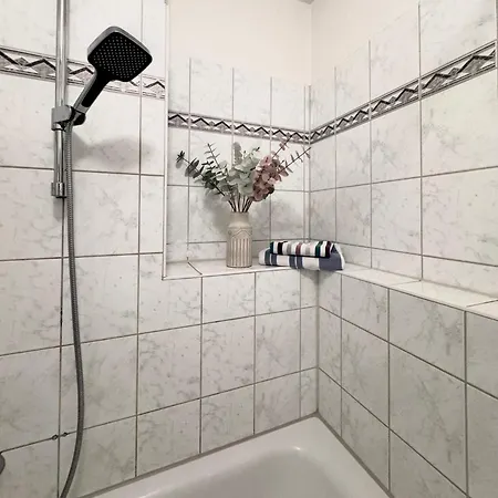 Wohfuehlen Garantiert Grosse Mit Zwei Schlafzimmern Und Terrasse Appartement *